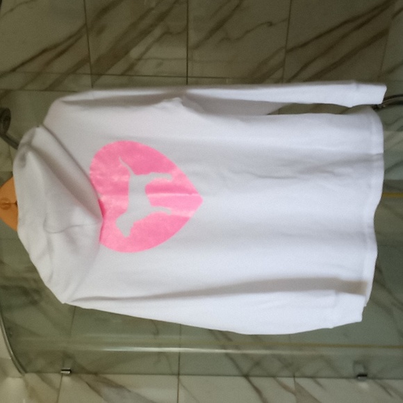 Pink Victoria Secret sweater - Picture 3 of 17